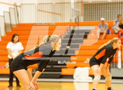 Thumbnail 2 in Grand Saline vs Prairiland photogallery.