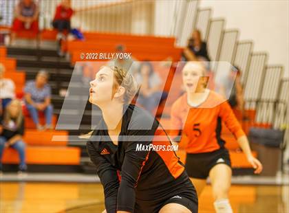 Thumbnail 2 in Grand Saline vs Prairiland photogallery.