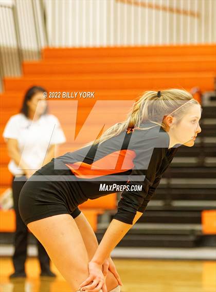 Thumbnail 1 in Grand Saline vs Prairiland photogallery.