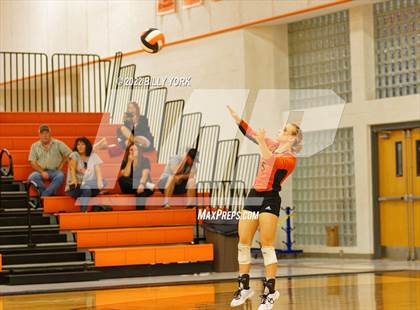 Thumbnail 3 in Grand Saline vs Prairiland photogallery.