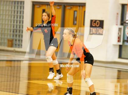 Thumbnail 2 in Grand Saline vs Prairiland photogallery.