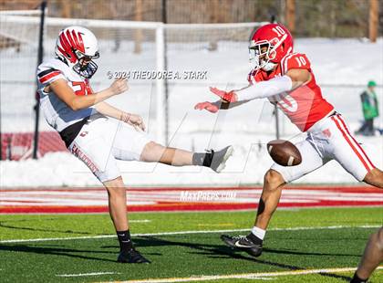 Thumbnail 3 in Eaglecrest vs. Regis Jesuit (CHSAA 5A 1st Round) photogallery.