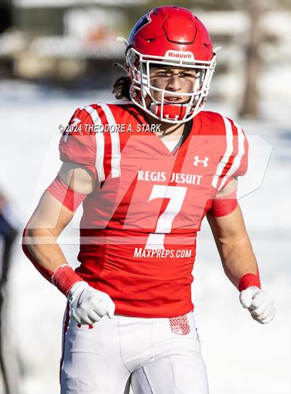 Thumbnail 2 in Eaglecrest vs. Regis Jesuit (CHSAA 5A 1st Round) photogallery.