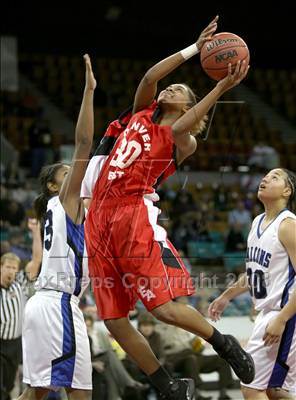 Thumbnail 1 in Denver East vs Highlands Ranch (5A Great 8) photogallery.