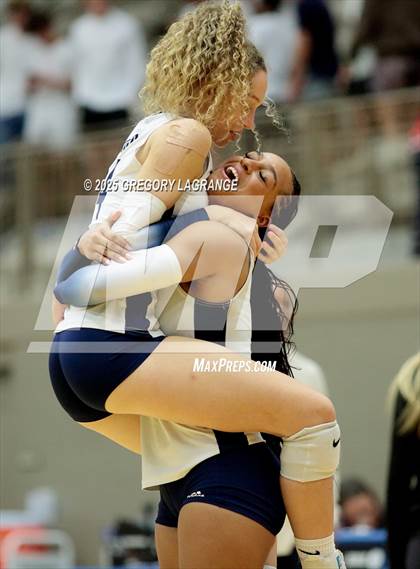 Thumbnail 1 in Flower Mound vs Northwest (UIL 6A D2 Volleyball Region Semi-Final) photogallery.