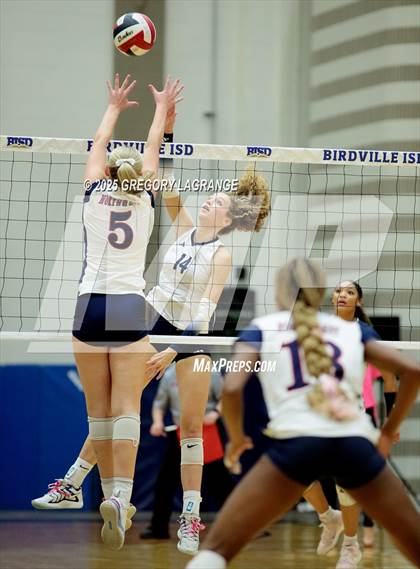 Thumbnail 1 in Flower Mound vs Northwest (UIL 6A D2 Volleyball Region Semi-Final) photogallery.