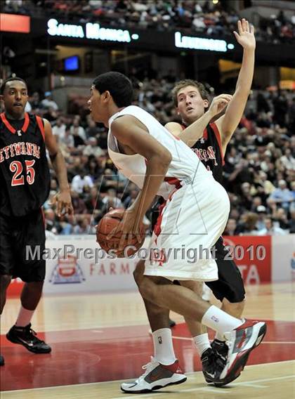 Thumbnail 2 in Mater Dei vs. Etiwanda (CIF SS D1AA Final) photogallery.