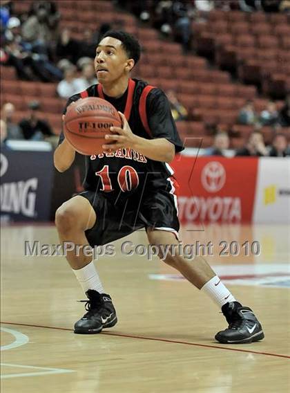 Thumbnail 3 in Mater Dei vs. Etiwanda (CIF SS D1AA Final) photogallery.