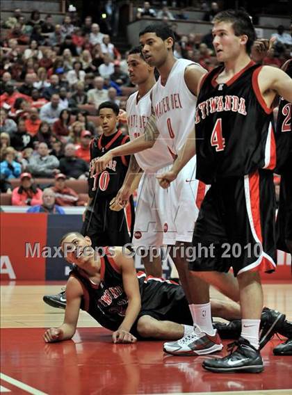 Thumbnail 3 in Mater Dei vs. Etiwanda (CIF SS D1AA Final) photogallery.