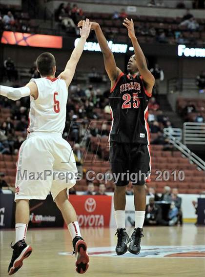Thumbnail 2 in Mater Dei vs. Etiwanda (CIF SS D1AA Final) photogallery.