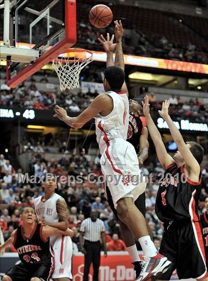 Thumbnail 1 in Mater Dei vs. Etiwanda (CIF SS D1AA Final) photogallery.