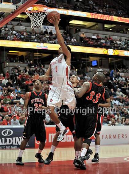 Thumbnail 1 in Mater Dei vs. Etiwanda (CIF SS D1AA Final) photogallery.