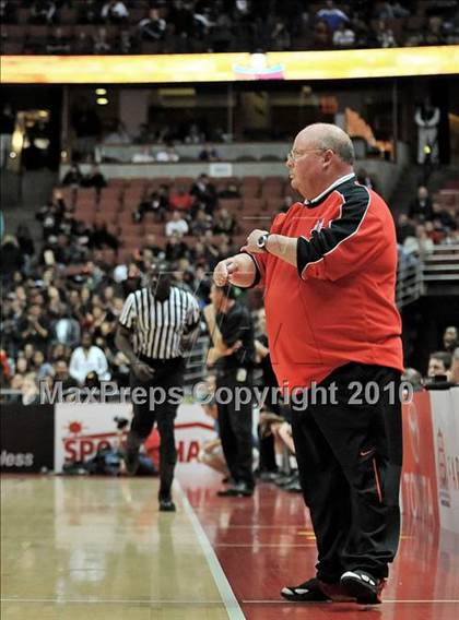 Thumbnail 2 in Mater Dei vs. Etiwanda (CIF SS D1AA Final) photogallery.