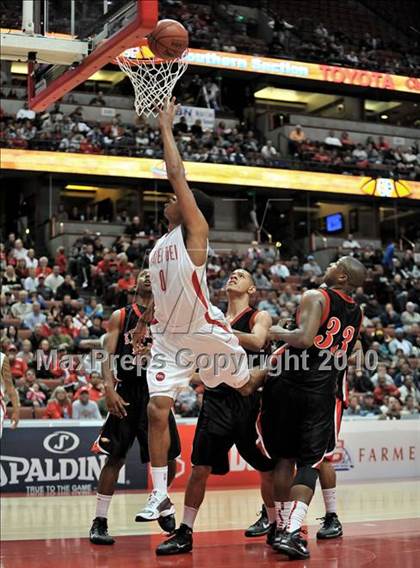 Thumbnail 2 in Mater Dei vs. Etiwanda (CIF SS D1AA Final) photogallery.