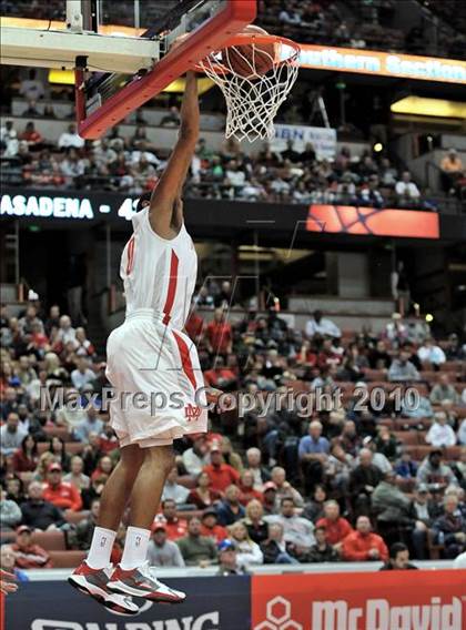 Thumbnail 2 in Mater Dei vs. Etiwanda (CIF SS D1AA Final) photogallery.
