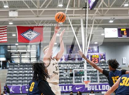 Thumbnail 3 in Battle @ Maize South (Hoopin on the Hill) photogallery.