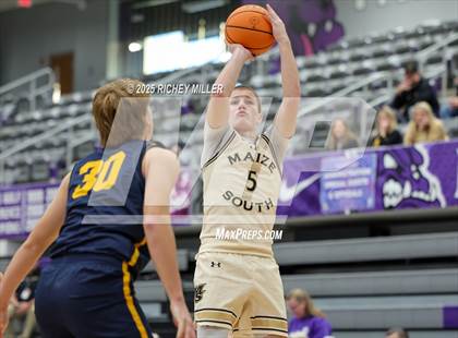 Thumbnail 2 in Battle @ Maize South (Hoopin on the Hill) photogallery.