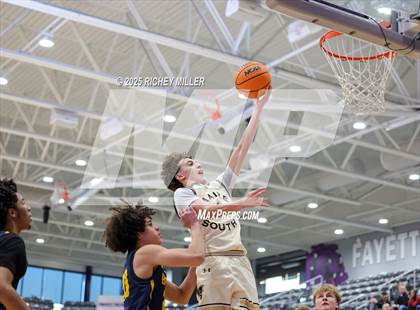 Thumbnail 2 in Battle @ Maize South (Hoopin on the Hill) photogallery.