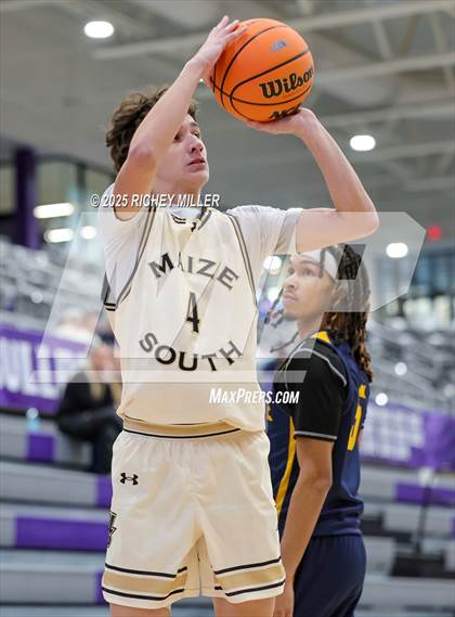 Thumbnail 2 in Battle @ Maize South (Hoopin on the Hill) photogallery.