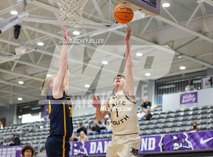 Thumbnail 1 in Battle @ Maize South (Hoopin on the Hill) photogallery.