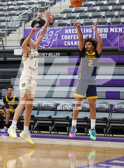 Thumbnail 3 in Battle @ Maize South (Hoopin on the Hill) photogallery.