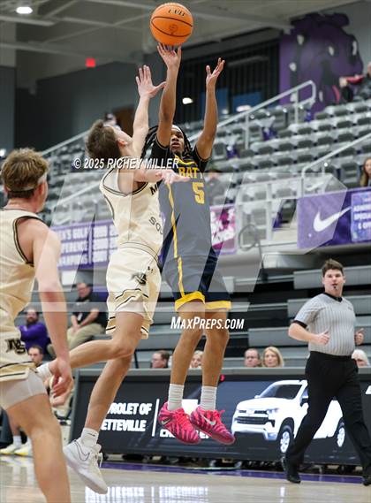 Thumbnail 2 in Battle @ Maize South (Hoopin on the Hill) photogallery.