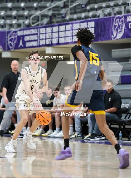 Thumbnail 2 in Battle @ Maize South (Hoopin on the Hill) photogallery.