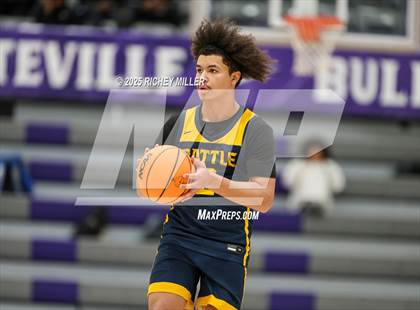 Thumbnail 2 in Battle @ Maize South (Hoopin on the Hill) photogallery.