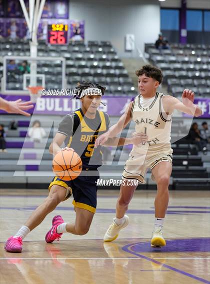 Thumbnail 2 in Battle @ Maize South (Hoopin on the Hill) photogallery.