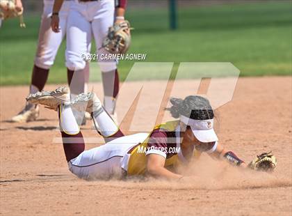 Thumbnail 2 in Cypress Woods vs Deer Park (NFCA Texas Leadoff Classic) photogallery.