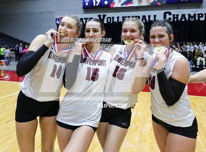 Thumbnail 2 in Davenport vs. Randall (UIL 4A Volleyball Final Medal Ceremony) photogallery.