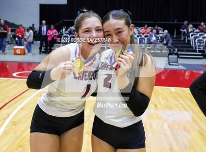 Thumbnail 3 in Davenport vs. Randall (UIL 4A Volleyball Final Medal Ceremony) photogallery.