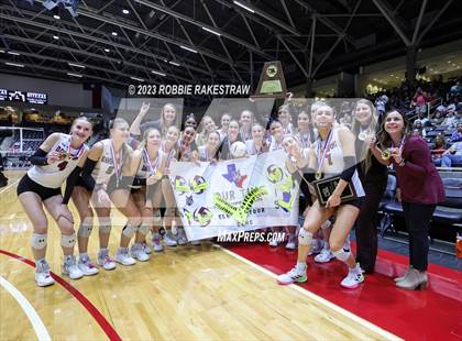 Thumbnail 2 in Davenport vs. Randall (UIL 4A Volleyball Final Medal Ceremony) photogallery.