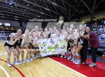 Thumbnail 1 in Davenport vs. Randall (UIL 4A Volleyball Final Medal Ceremony) photogallery.