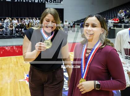 Thumbnail 3 in Davenport vs. Randall (UIL 4A Volleyball Final Medal Ceremony) photogallery.