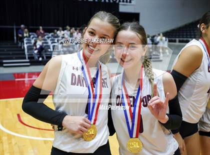 Thumbnail 3 in Davenport vs. Randall (UIL 4A Volleyball Final Medal Ceremony) photogallery.