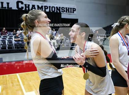 Thumbnail 2 in Davenport vs. Randall (UIL 4A Volleyball Final Medal Ceremony) photogallery.