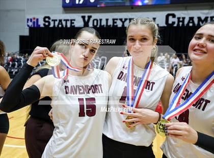 Thumbnail 3 in Davenport vs. Randall (UIL 4A Volleyball Final Medal Ceremony) photogallery.