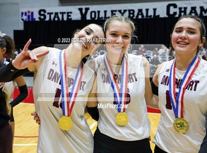 Thumbnail 2 in Davenport vs. Randall (UIL 4A Volleyball Final Medal Ceremony) photogallery.