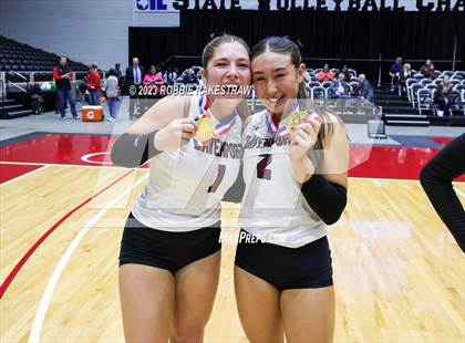 Thumbnail 2 in Davenport vs. Randall (UIL 4A Volleyball Final Medal Ceremony) photogallery.