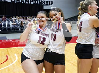 Thumbnail 3 in Davenport vs. Randall (UIL 4A Volleyball Final Medal Ceremony) photogallery.
