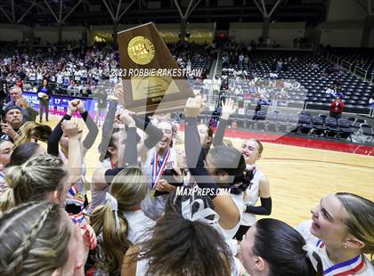 Thumbnail 3 in Davenport vs. Randall (UIL 4A Volleyball Final Medal Ceremony) photogallery.
