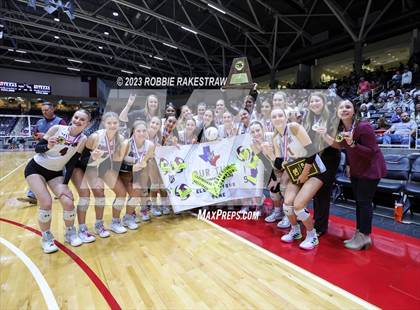 Thumbnail 3 in Davenport vs. Randall (UIL 4A Volleyball Final Medal Ceremony) photogallery.