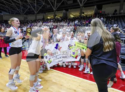 Thumbnail 3 in Davenport vs. Randall (UIL 4A Volleyball Final Medal Ceremony) photogallery.