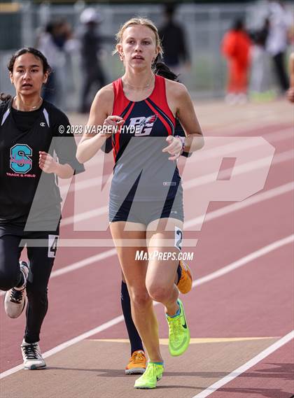 Thumbnail 3 in Herd Roundup @ Elk Grove photogallery.