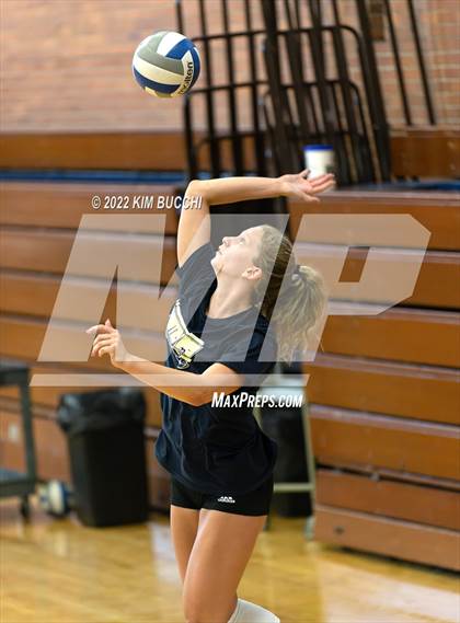 Thumbnail 3 in Grosse Pointe South vs. Detroit Country Day (GPS Quad) photogallery.