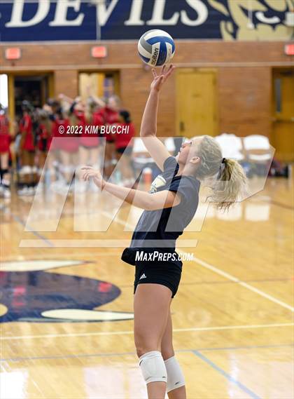 Thumbnail 1 in Grosse Pointe South vs. Detroit Country Day (GPS Quad) photogallery.