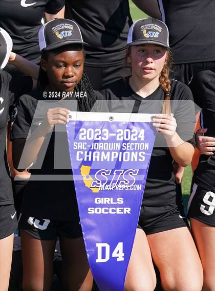 Thumbnail 3 in Colfax vs. Placer (CIF SJS D4 Final) photogallery.