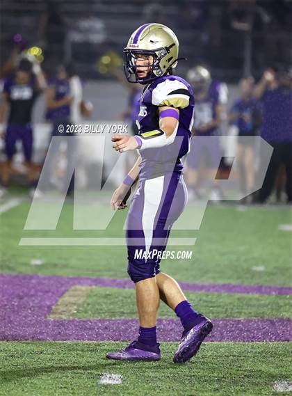 Thumbnail 1 in Grand Saline vs Eustace photogallery.