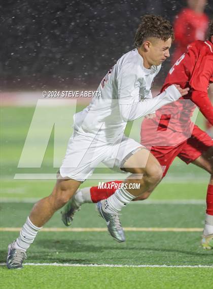 Thumbnail 1 in Erie @ Regis Jesuit (CHSAA 5A Second Round) photogallery.